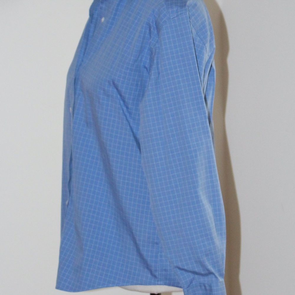 Talbots, wrinkle resistant button down shirt. ........ - Picture 2 of 8